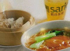 フカヒレ麺＋フカヒレ餃子2個＋飲み物