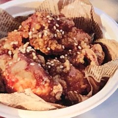 サイズの大きい唐揚げ3つ入り。