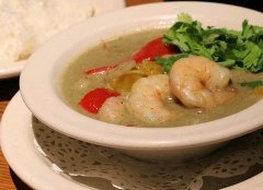 海老をたっぷり使ったグリーンカレー