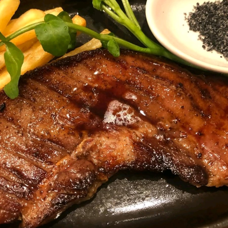 우설 스테이크(牛タンステーキ)