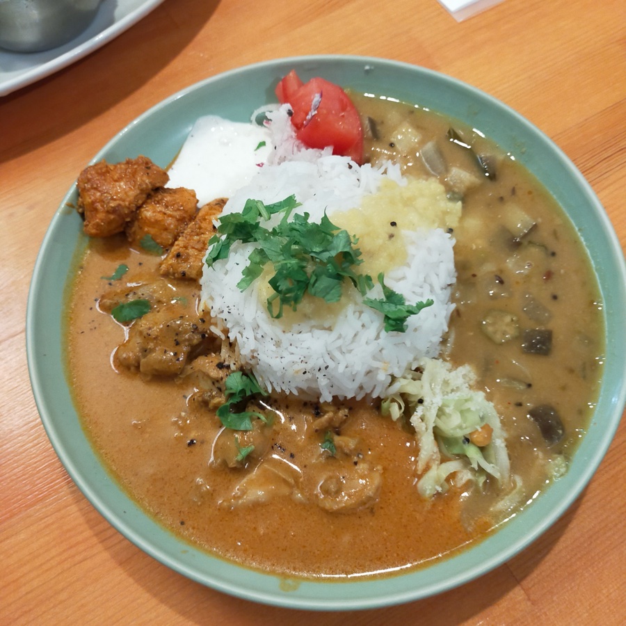 マドラスチキンカレー
 (Madorasuchikinkarei)