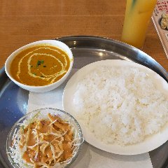 スープみたいな見た目だけど中はしっかりキーマカレー