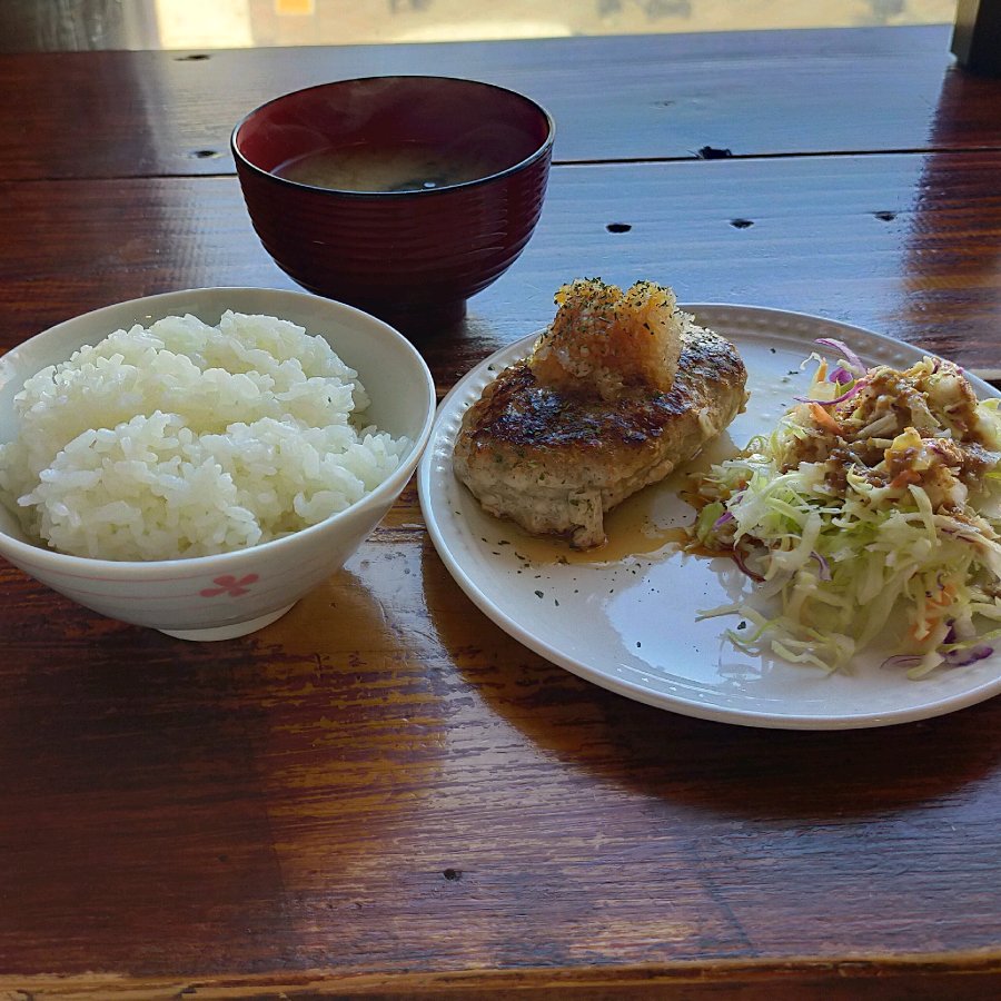 ハンバーグ定食