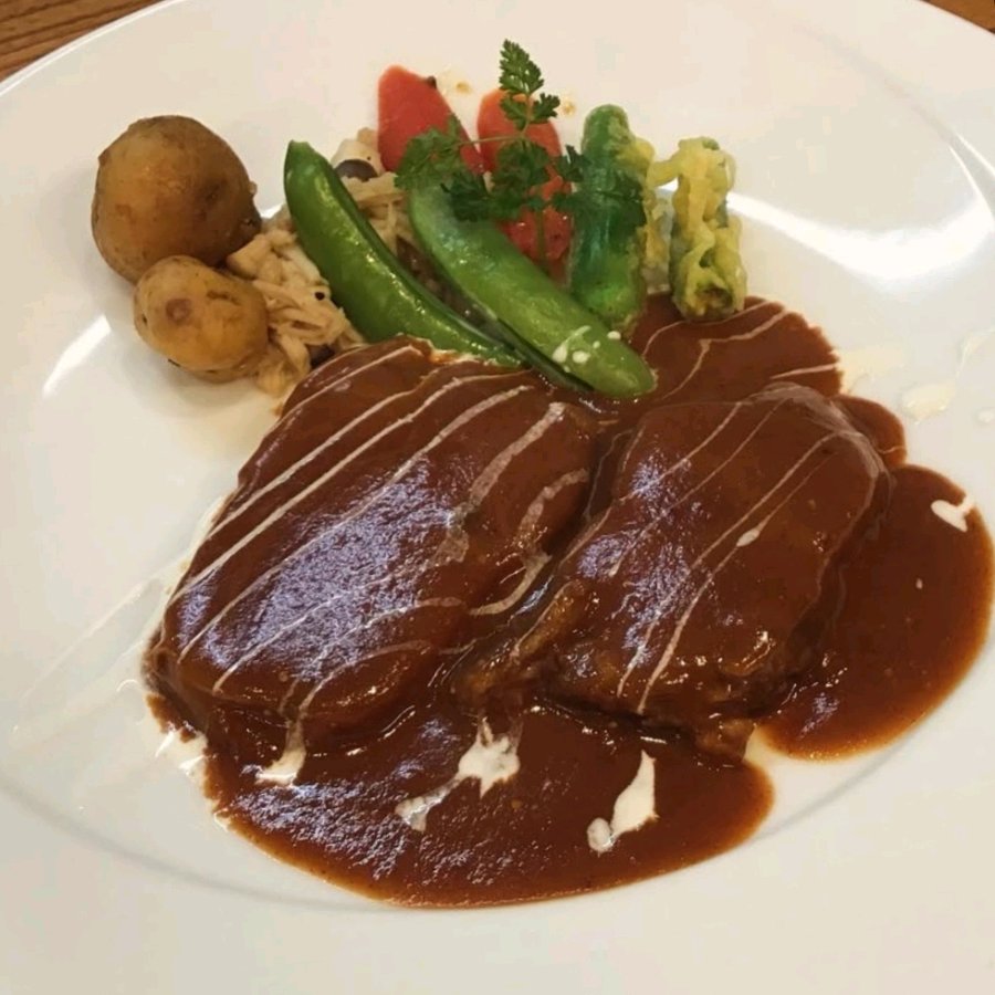 牛タンシチュー