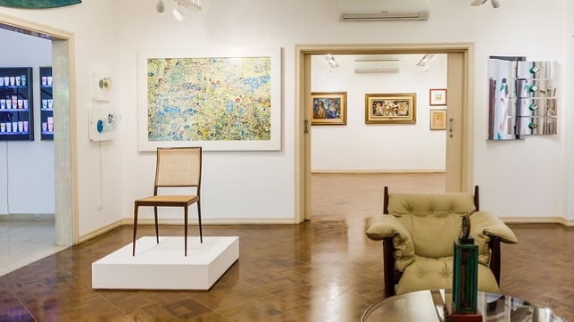 Sala de exposição do Magalhães Gouvêa Escritório de Arte