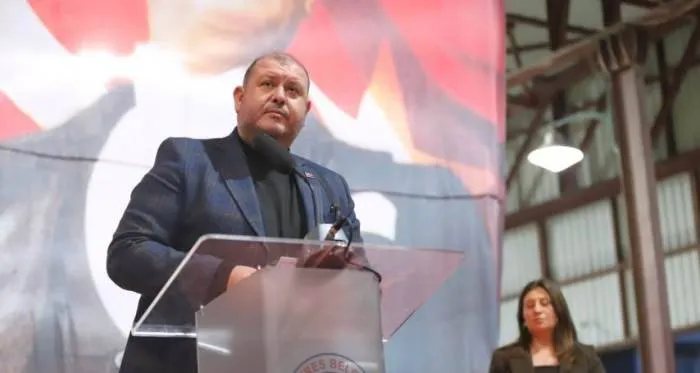 CHP'li Menderes Belediye Başkanı İlkay Çiçek'e kesin ihraç talebi