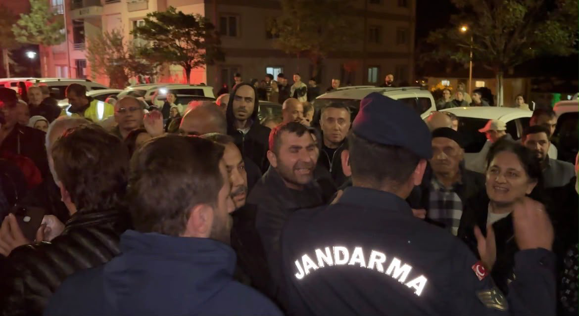 Bursa'da Toki sakinlerinden yönetime isyan! Site yönetimiyle vatandaşlar birbirine girdi...