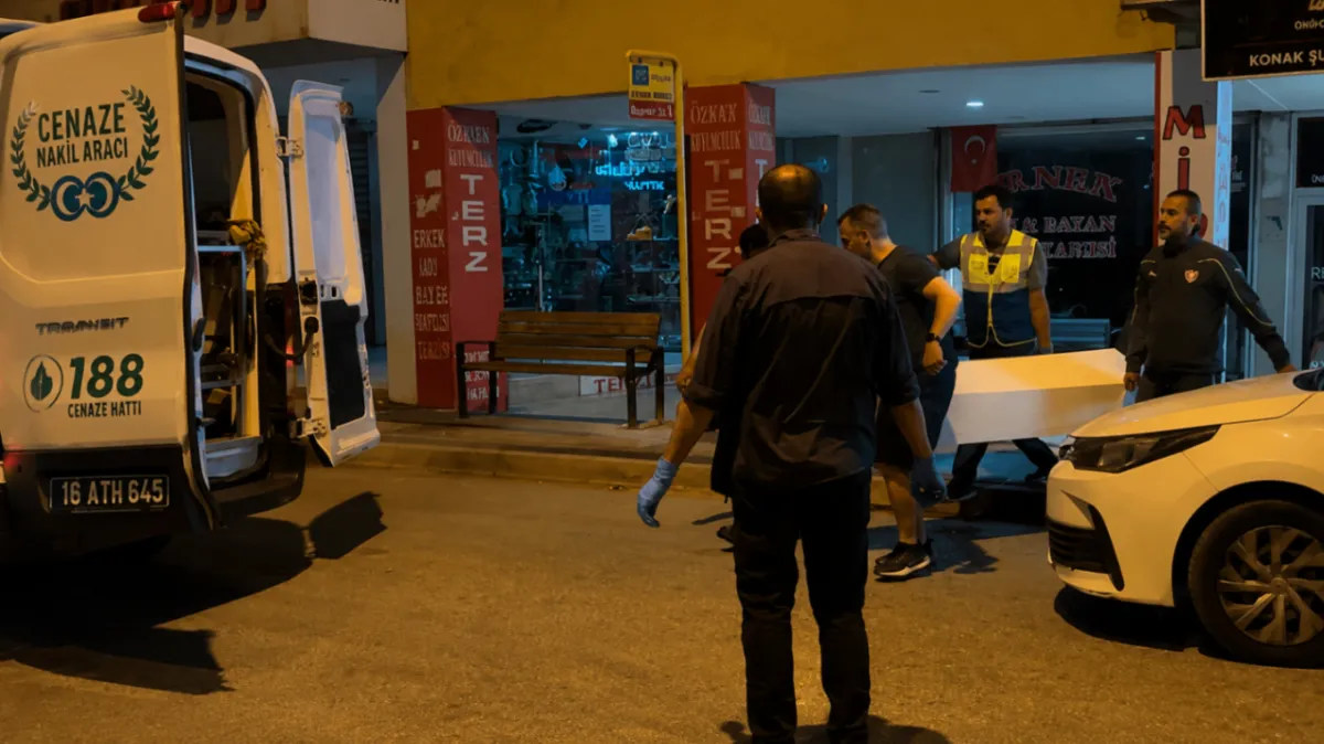 Bursa'da 2 çocuk annesi kadın evde göğsünden vurulmuş halde bulundu