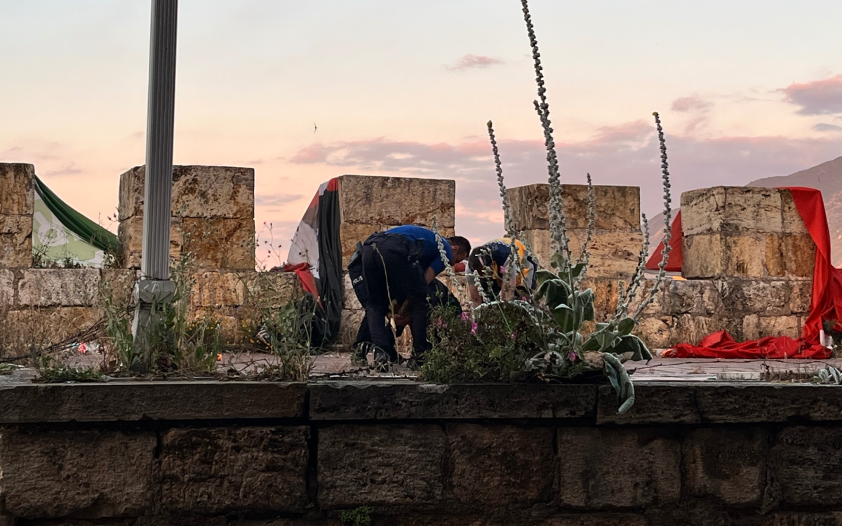 Bursa polisinden surlarda hayat kurtaran müdahale