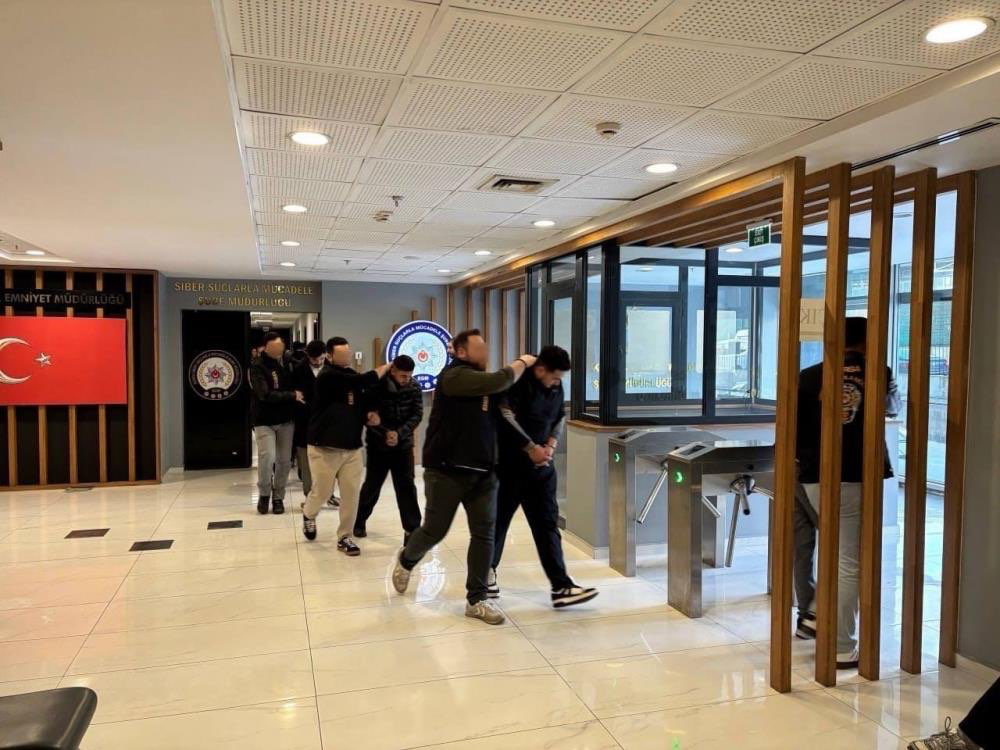 Bursa’da dolandırıcılık operasyonu! 4 şüpheli tutuklandı...