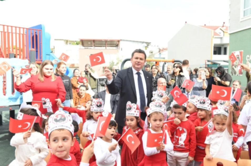 Bursa'da 29 Ekim coşkusu! Ünlü sanatçı ücretsiz konser verecek...