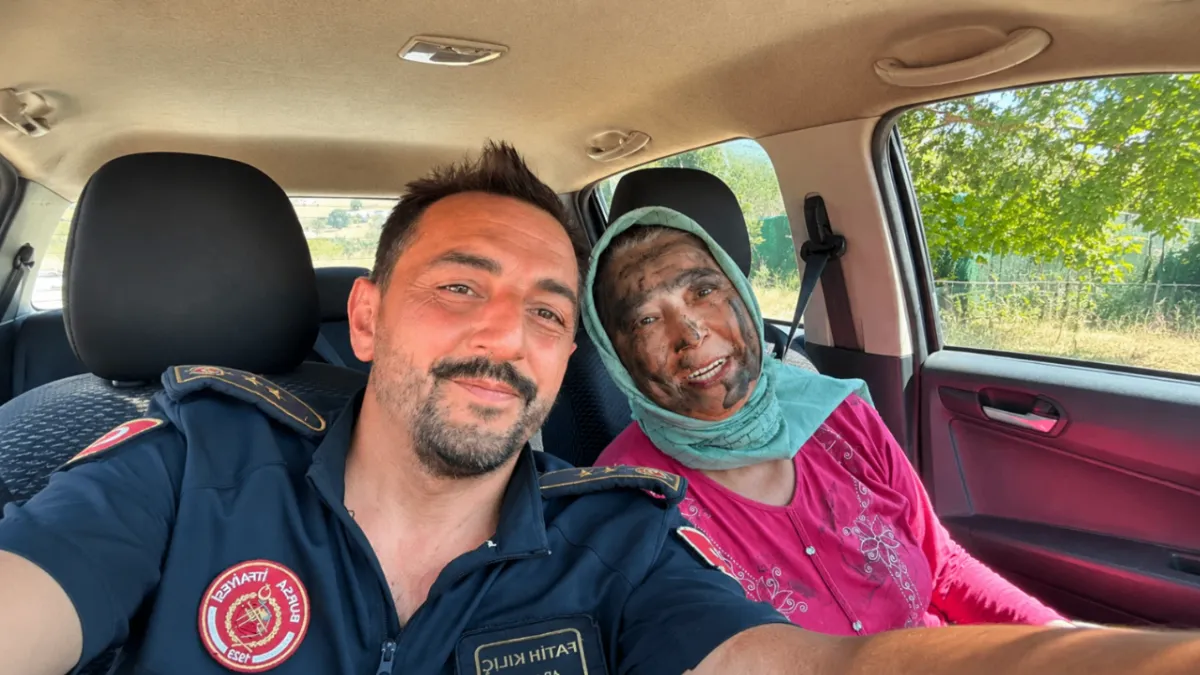 Bursa’da KOAH hastası Hanife Teyze alevlere karşı seferber oldu