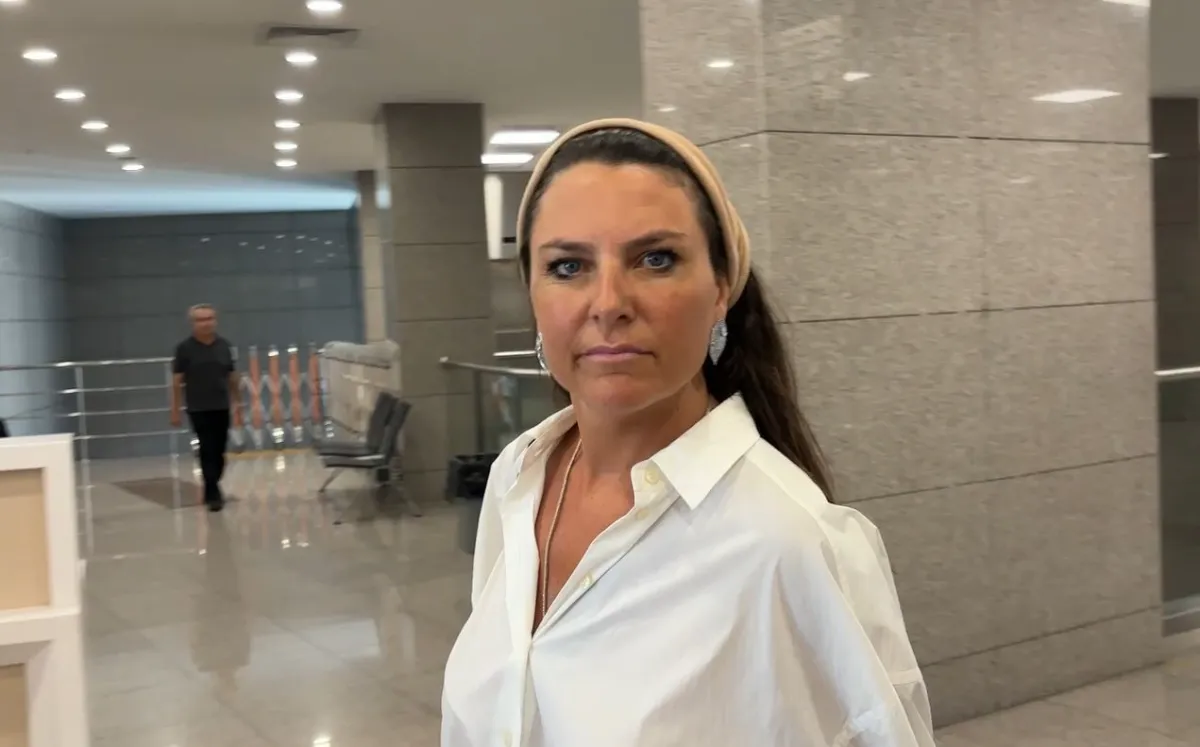 Ahbap soruşturmasında Ece Üner adliyede! İfade öncesi Öykü Serter'le görüştü