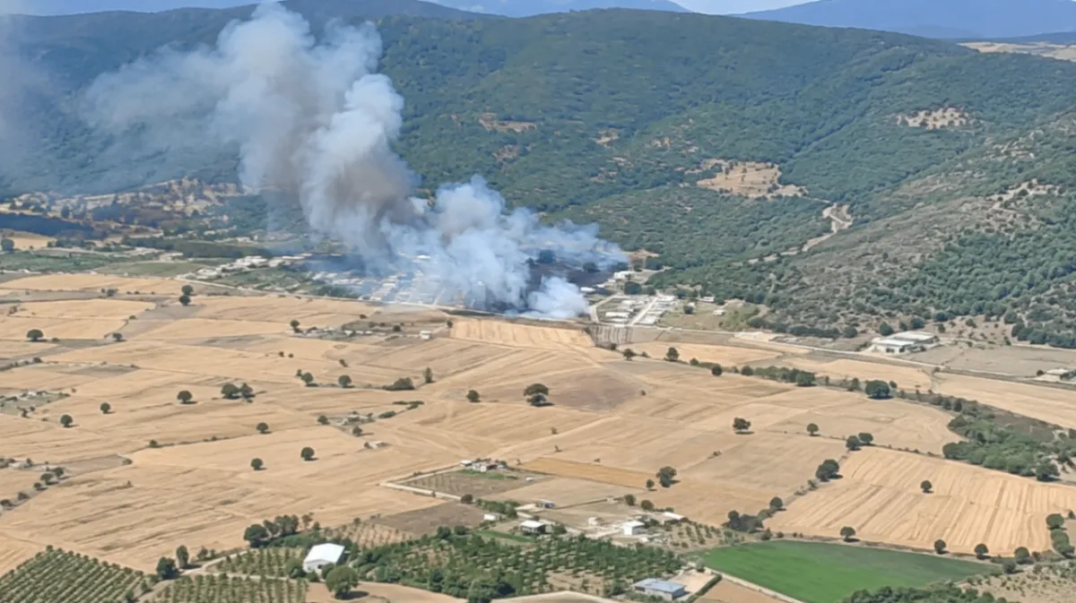 Bursa'da bir yangın daha! Yenişehir Fethiye'de rüzgarın etkisiyle yayıldı