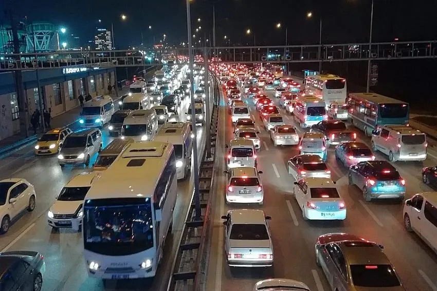 Bursalılar dikkat! 15 Temmuz'da bu yollar trafiğe kapanacak