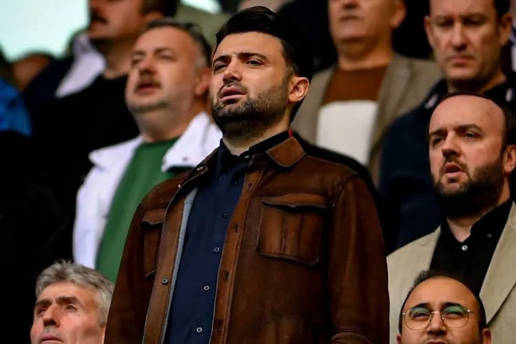     Enes Çelik’ten camiayı heyecanlandıran transfer mesajı!