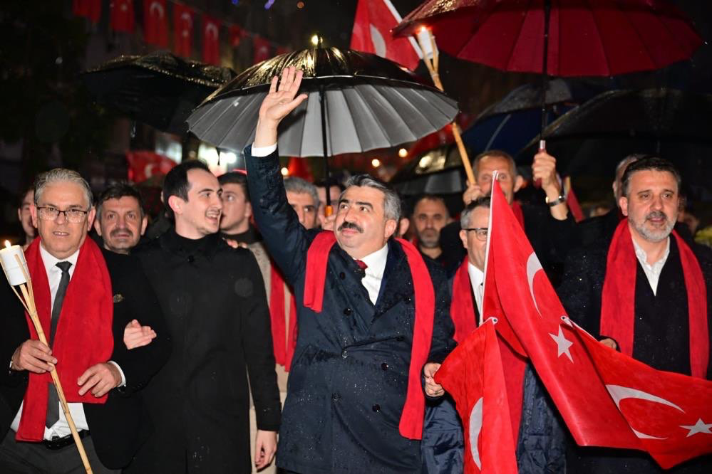 Bursa'da Başkan Oktay Yılmaz'dan 29 Ekim mesajı!