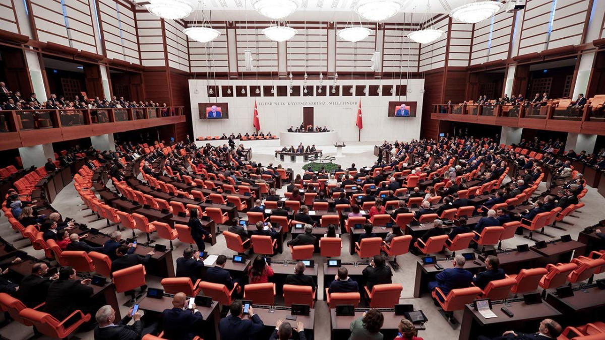 Meclis'te yeni hafta: Emekli aylığı, 12. Yargı Paketi ve öğrenci affı gündemde