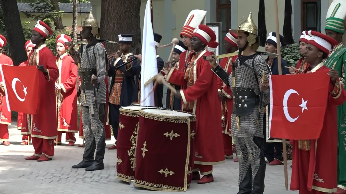 25 Ülkeden gelen öğrenciler Bursa’da mehter takımında buluştu