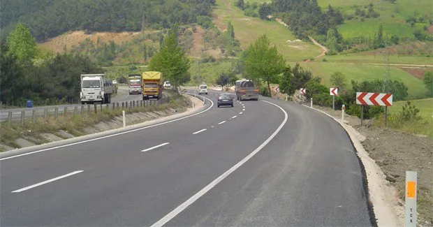 Trafiğe çıkacaklar dikkat! Bursa-Yalova yolunda 4 kilometrelik bölüm trafiğe kapatıldı