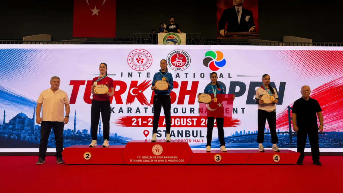 Bursalı karateci Naz Kayadere’den altın madalya 