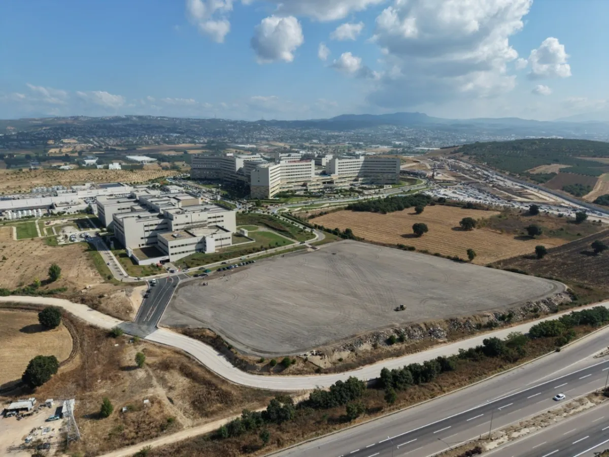 Bursa Şehir Hastanesi’nde otopark sorunu için yeni adım: 1250 araçlık alan hizmete açıldı