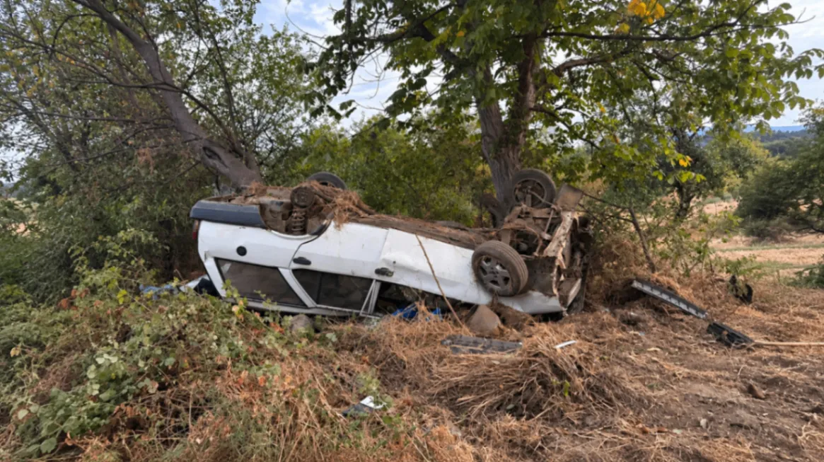 Bursa’da otomobil şarampole yuvarlandı: 8 kişi yaralandı
