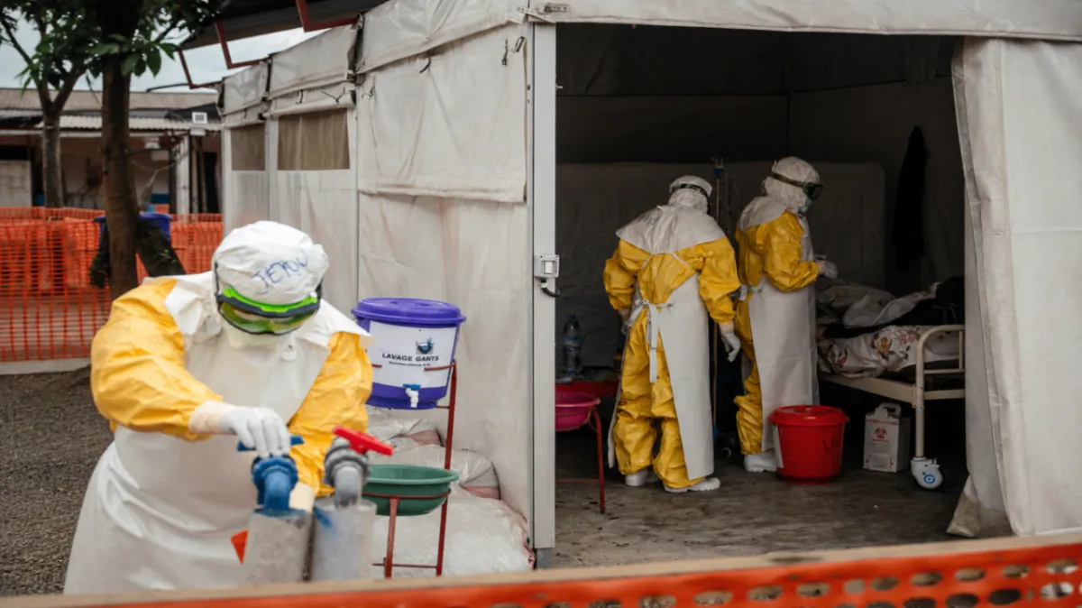 DSÖ’den Ebola alarmı: “Salgın kontrol altına alınmaktan çok uzak”