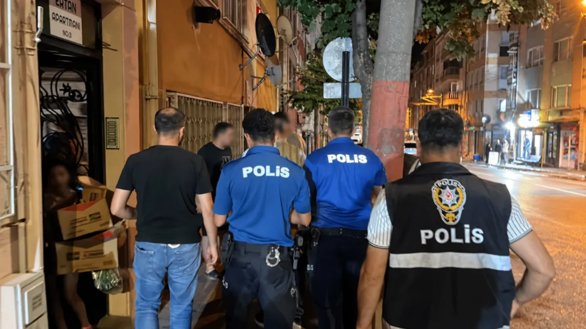 Bursa’da ahlak uygulamasında uyuşturucu ele geçirildi