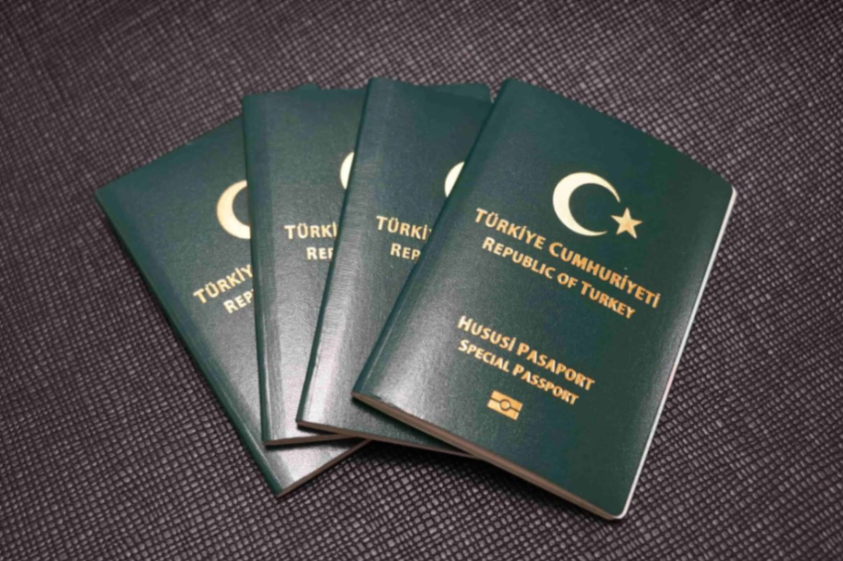 Gazetecilere yeşil pasaport müjdesi mi geliyor? Teklif Meclis'te!
