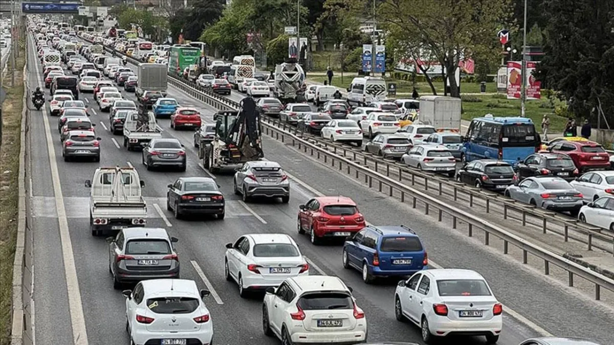 Türkiye'de araç sayısı rekor kırdı! Trafikteki taşıt sayısı 34,5 milyonu aştı