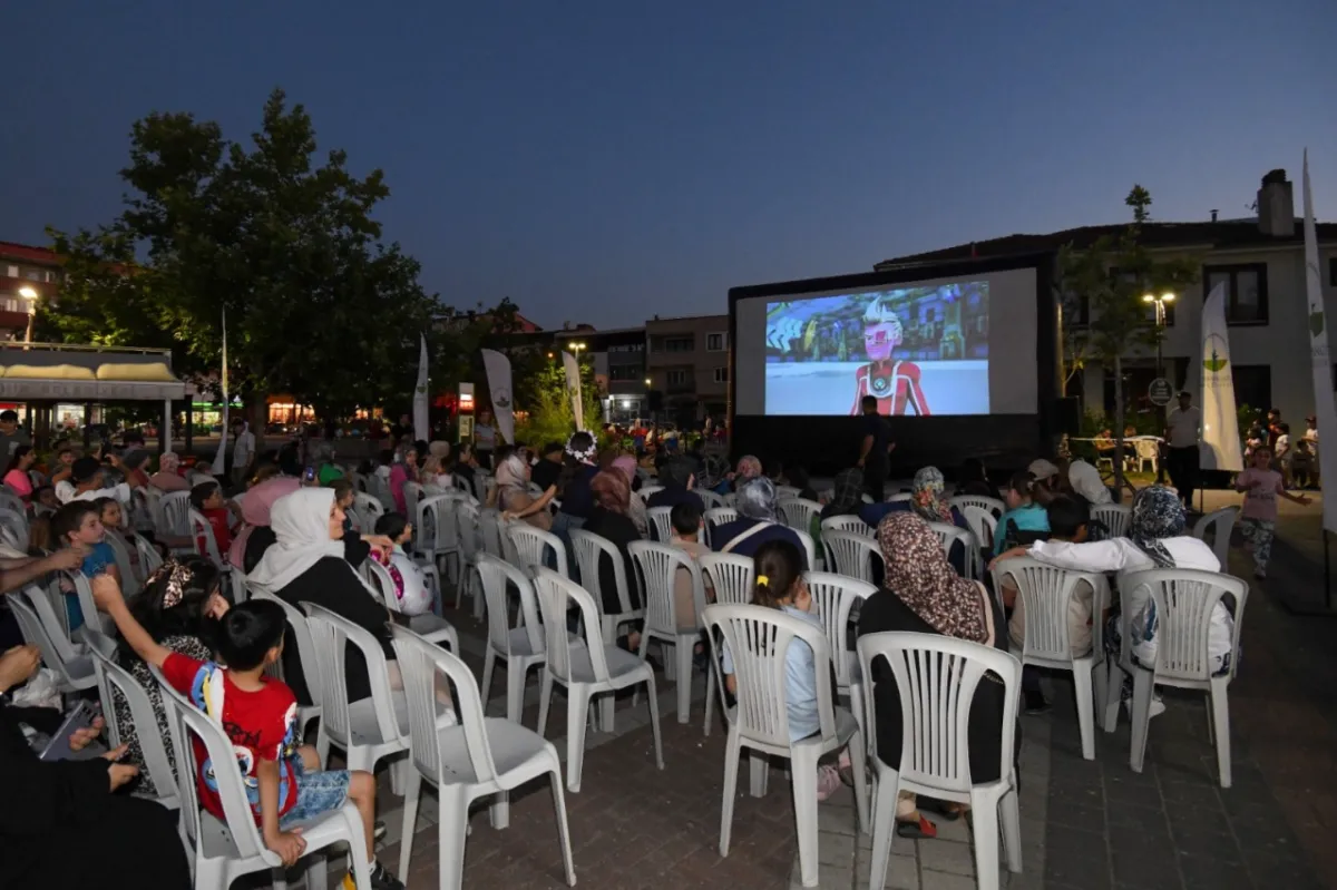 Osmangazi Belediyesi’nden çocuklara ücretsiz sinema keyfi
