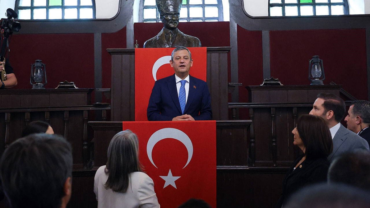 YENİ Parti'nin A Takımı belli oldu