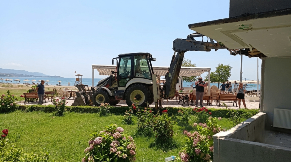 Kumla'da balkon yıkımı gerginliği