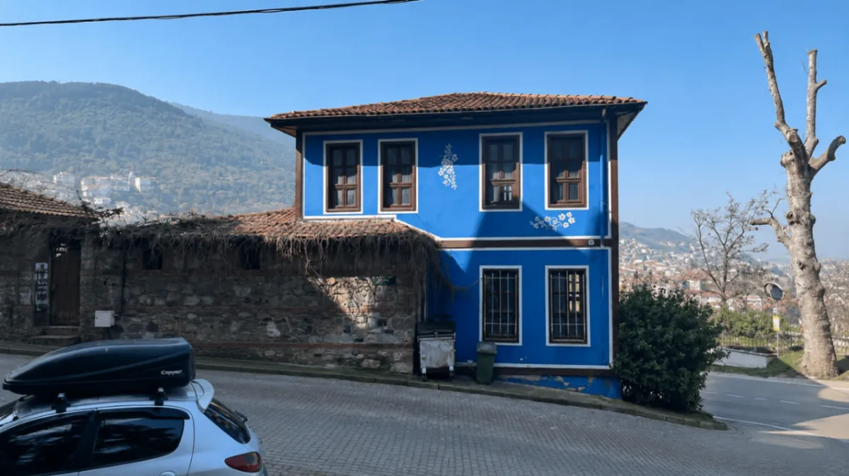 Bursa’nın simge yapılarından Mavi Köşk 25 milyon TL’ye satıldı