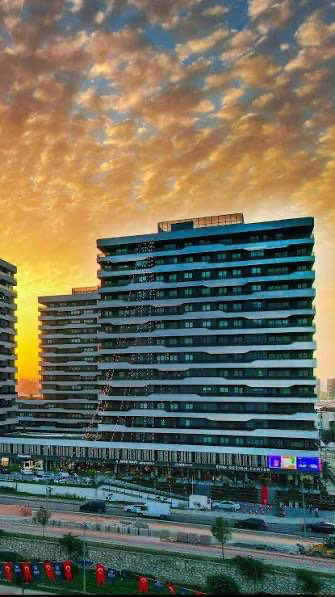 Bursa'da ünlü inşaat şirketinin satış ofisine silahlı saldırı!