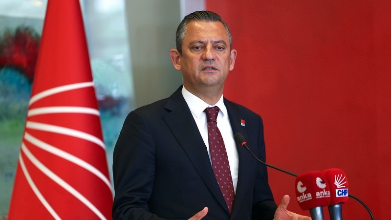Özgür Özel'den Tarihi Karar!