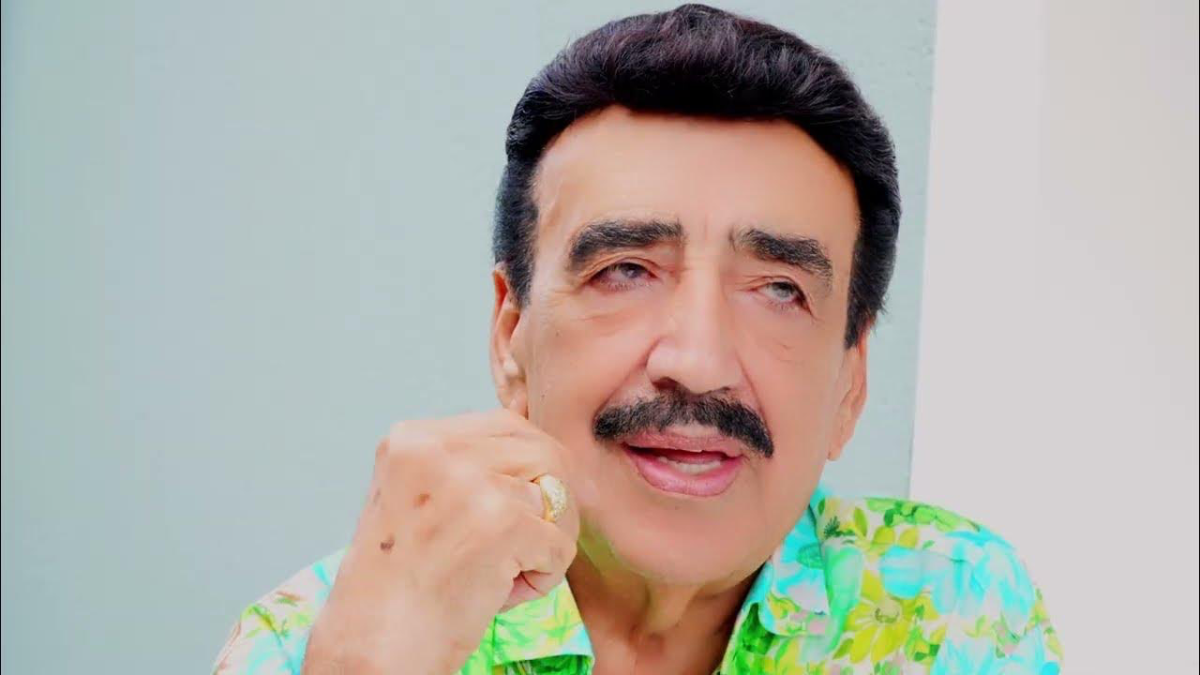 HAKKI BULUT SAHNEDE FENALAŞTI! HASTANEYE KALDIRILDI...