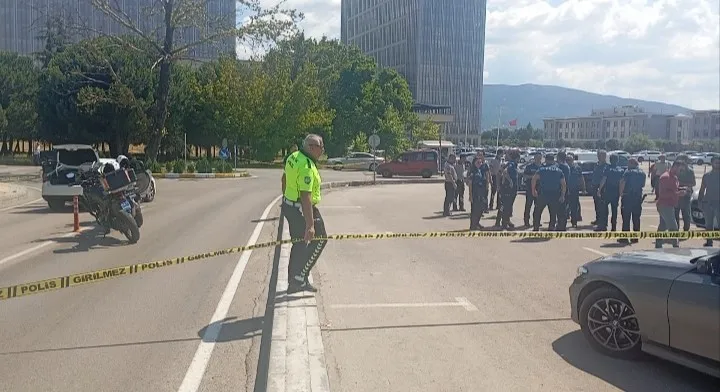 Bursa Adliyesi’nde boşanma davası sonrası silahlar konuştu