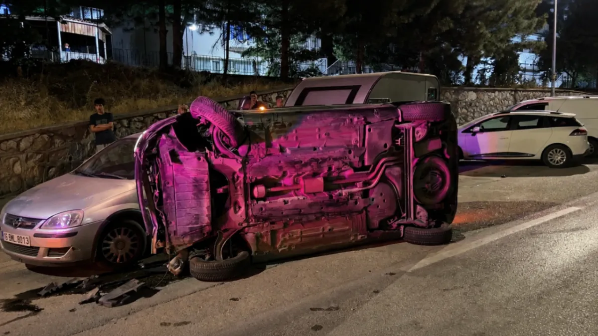 Mahalleyi savaş alanına çevirdi, alkollü kadın sürücü karıştığı kazayı unuttu