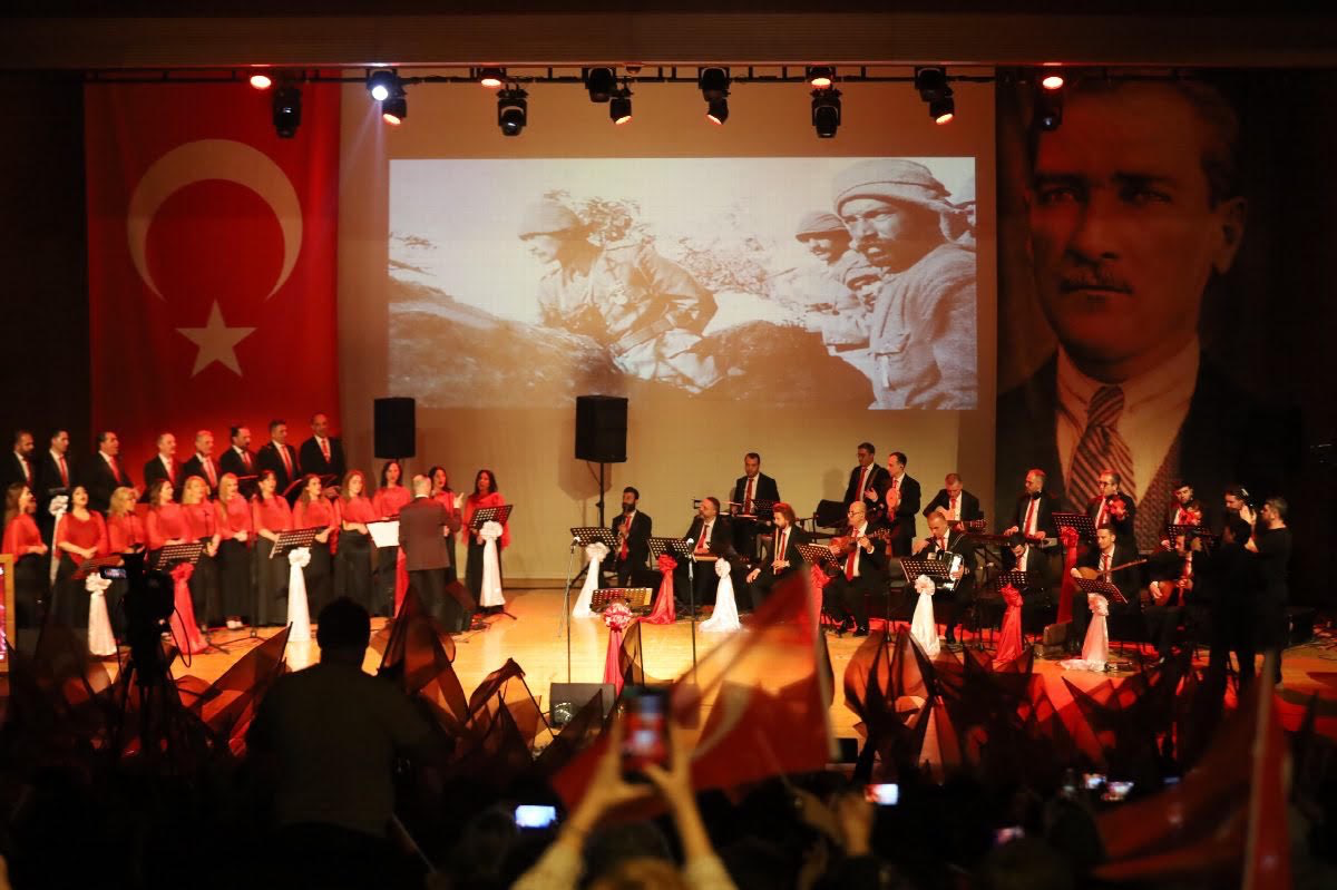 Bursa'da Cumhuriyet coşkusu müzikle buluştu! Unutulmaz gece