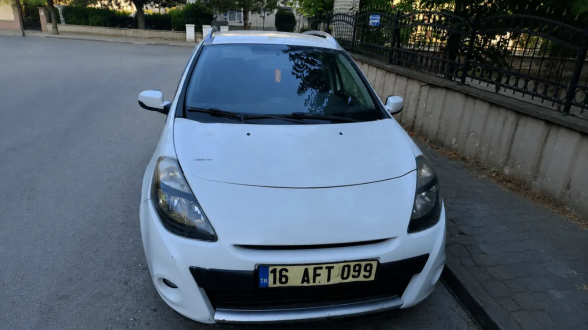Bursa’da otomobille çarpışan 9 yaşındaki çocuk ağır yaralandı
