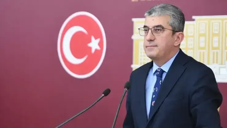 Gökhan Günaydın, CHP'deki görevine döndü