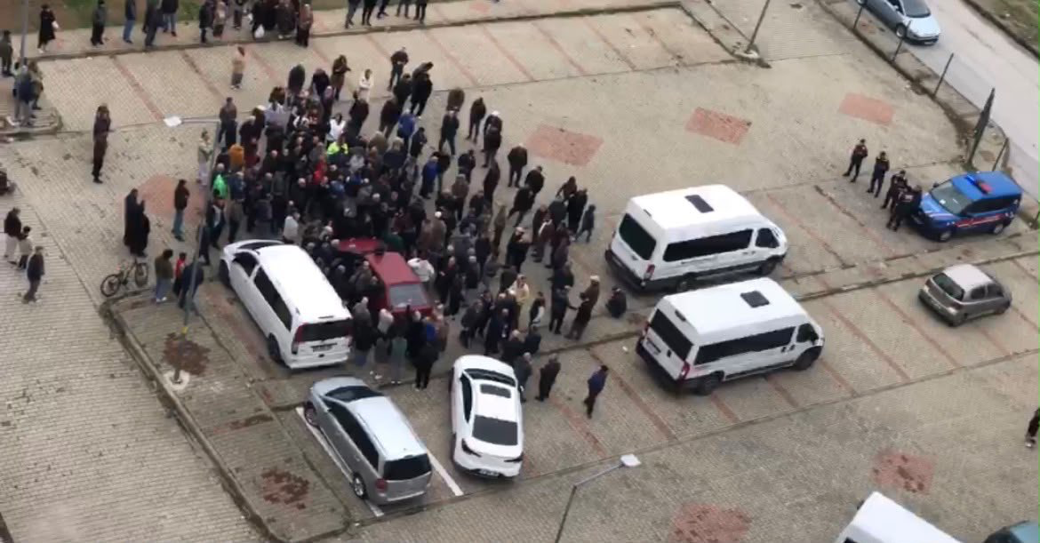 Bursa toplu konutlarda ek ödeme tepkisi sürüyor! Vatandaşlar yeniden toplandı…
