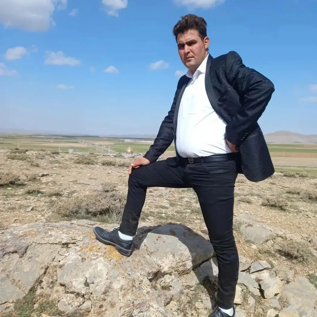 اکبر رستم