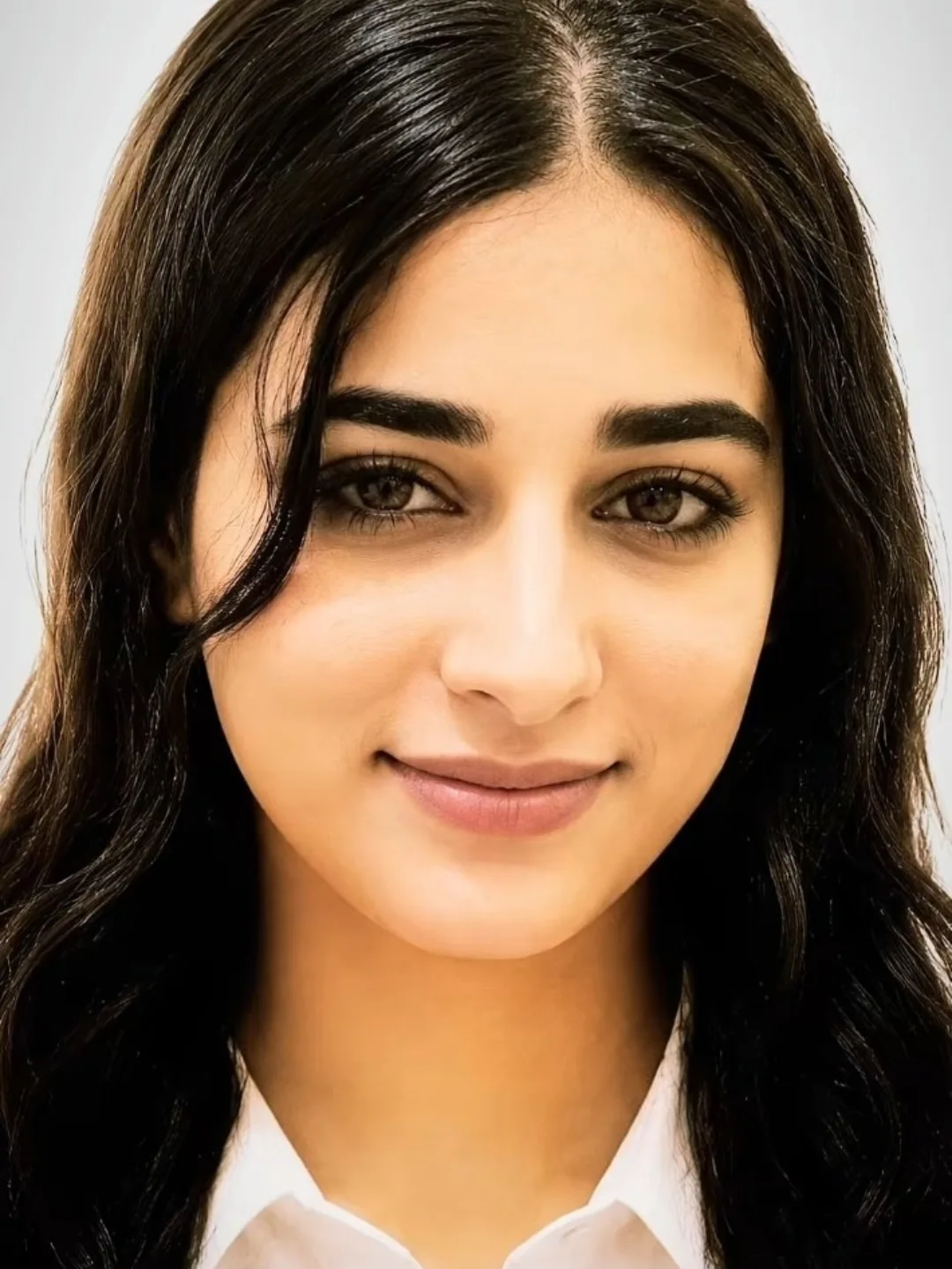 رها تاجیان