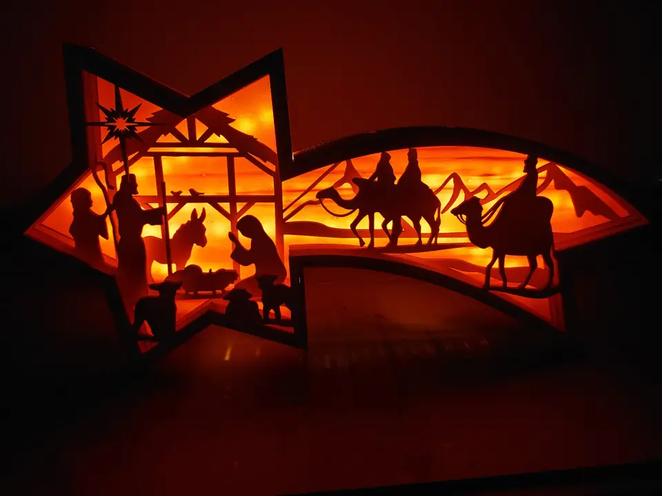 Jaslice v obliki zvezde z LED lučkami