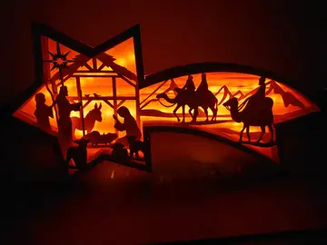 Jaslice v obliki zvezde z LED lučkami