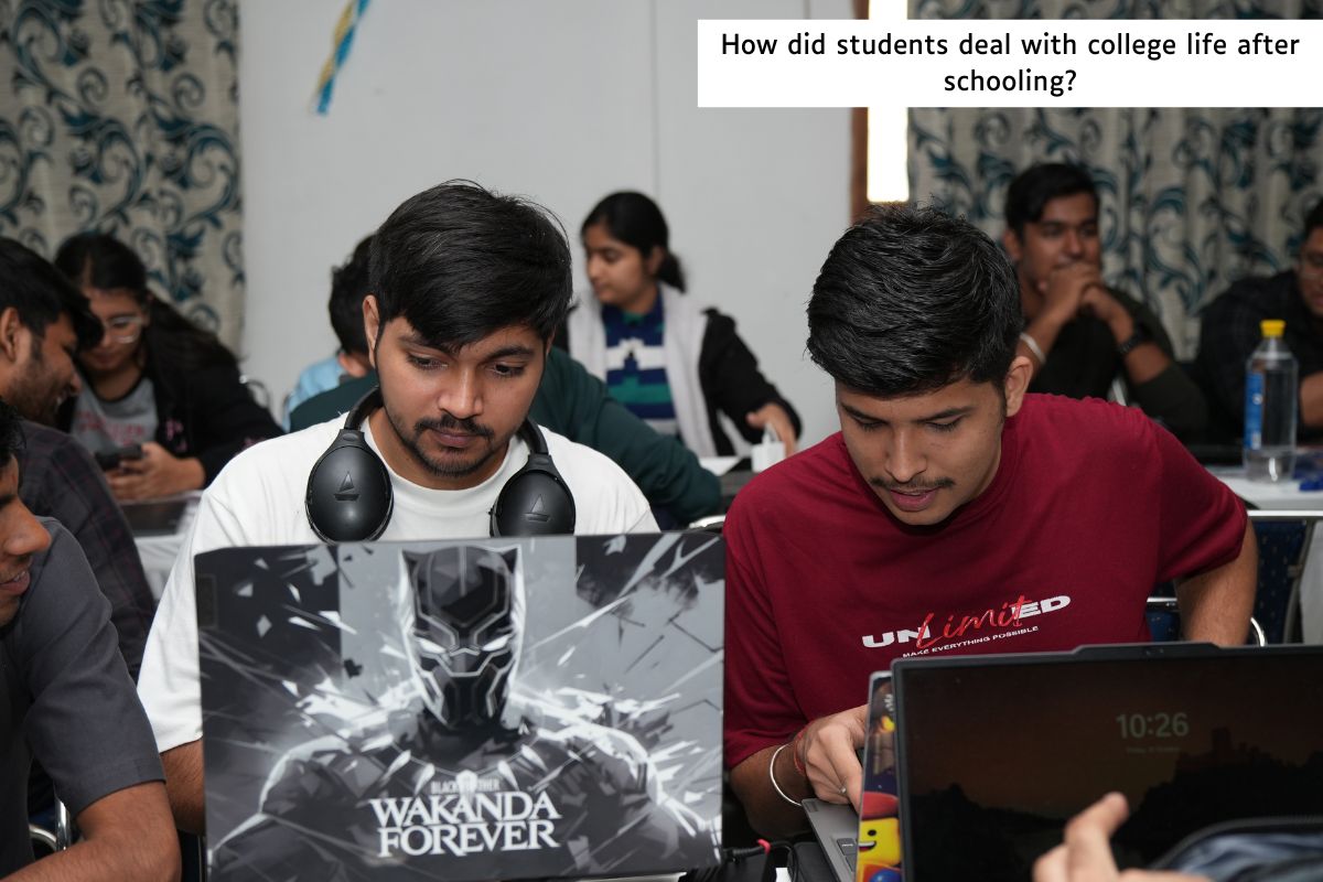 Students studying at Jaipur Engineering College campus