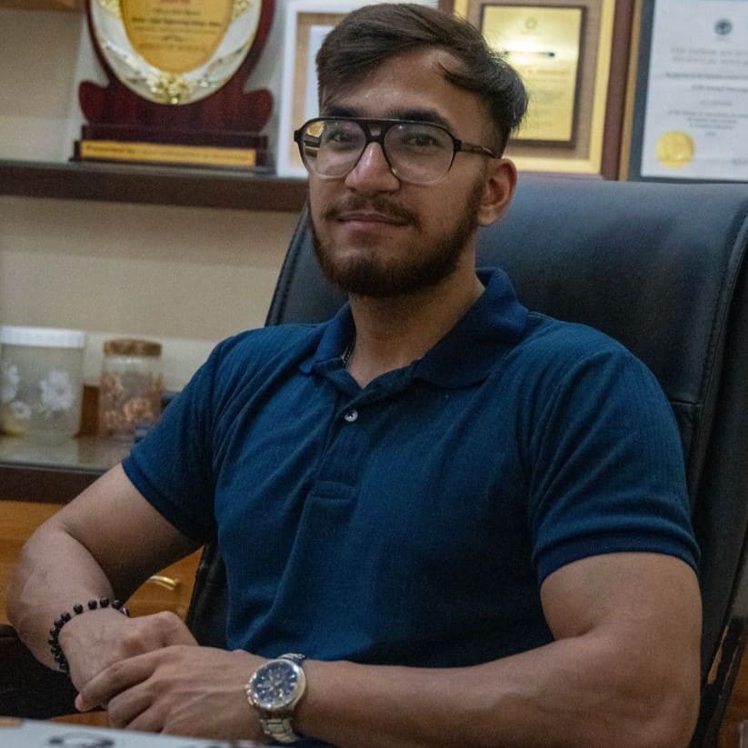 Mr. Lakshya Saraogi